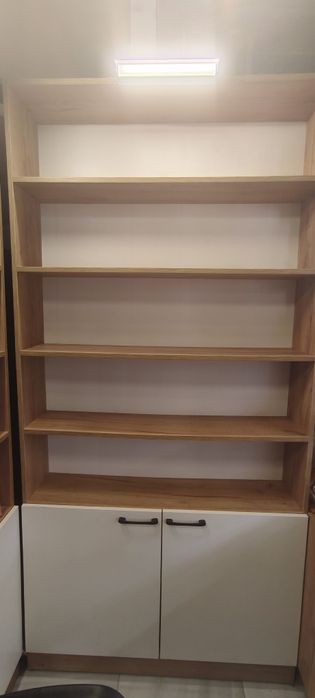 Срочно продам витрину