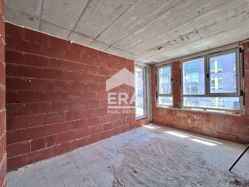 Продава се Тристаен апартамент в София, Малинова долина - 104 кв.м за 1250 €/кв.м - Снимка #2