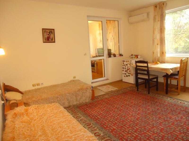 Дава се под наем Двустаен апартамент в Бургас, Възраждане - 50 кв.м за 280.5 € - Снимка #2