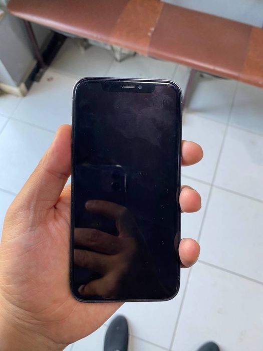 Iphone Xs 12 pro korpusda