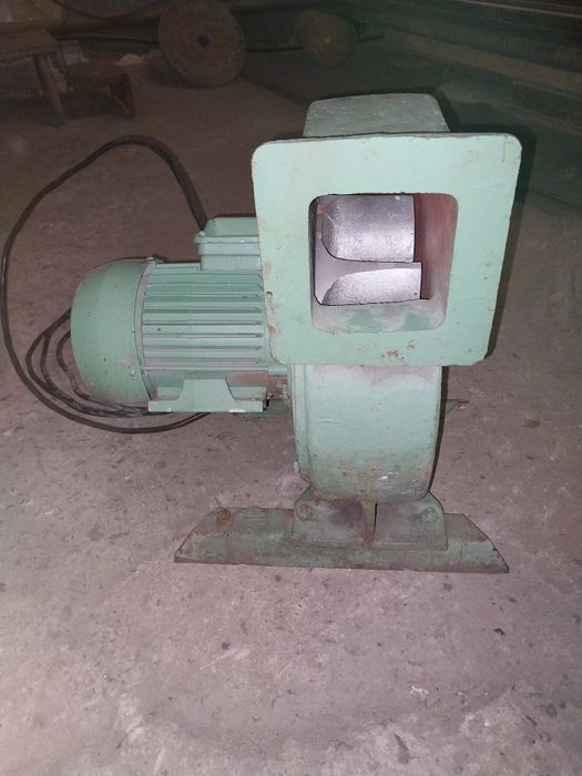 Вентилятор центробежный среднего давления.