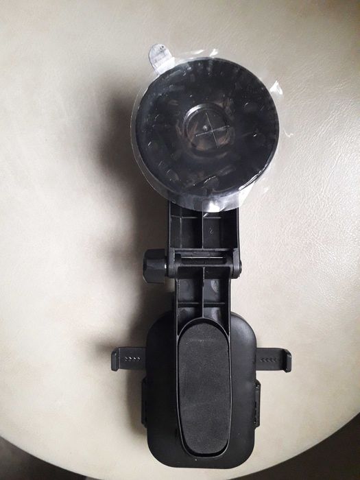 Vând suport auto pentru telefonul mobil