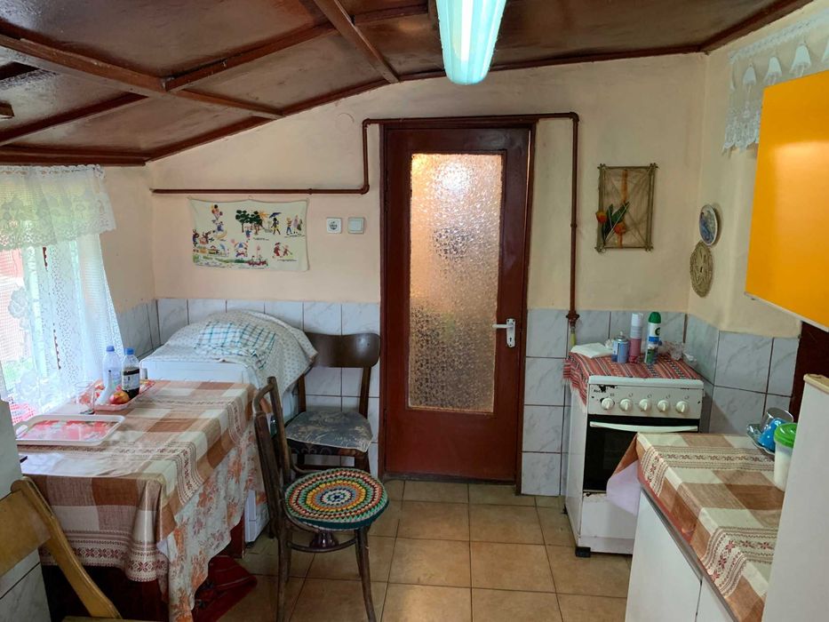 Casa la tara cu teren 2700 MP