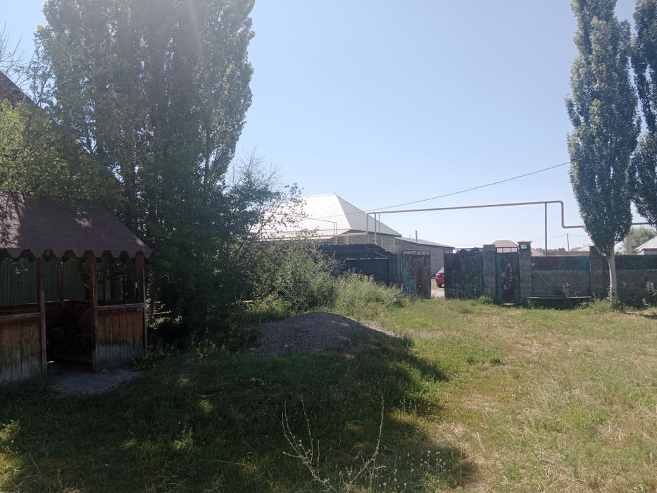 Частный дом с 10 сотками земли