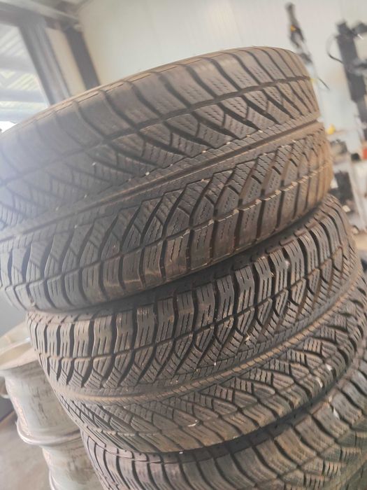 4бр.зимни гуми 245/45/18 Goodyear