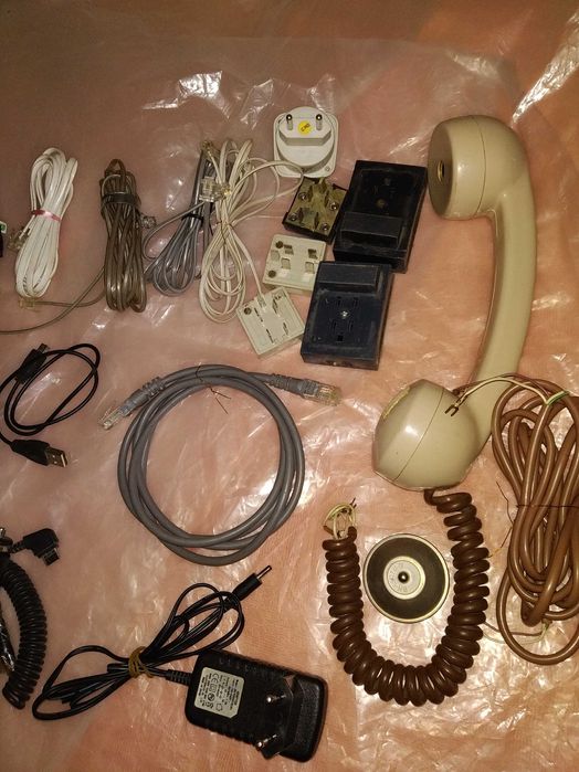 Шнуры и шлейфы для телефонов и компьютеров