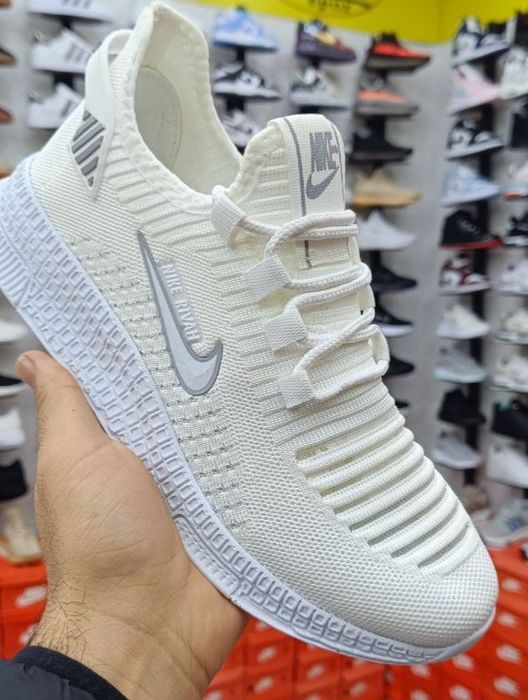 Seturi si adidasi barbati