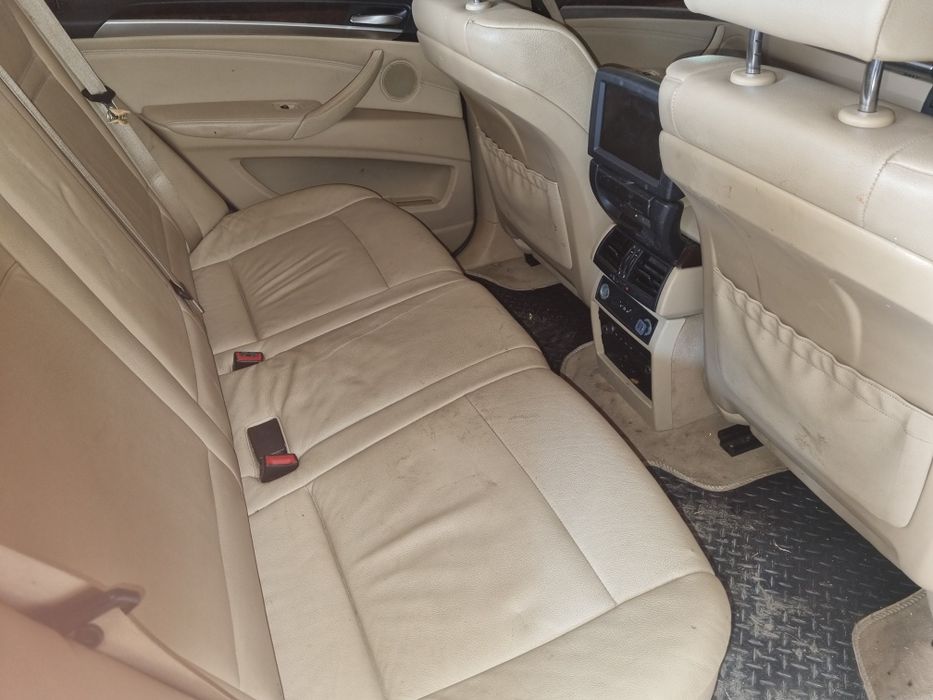 Dezmembrez bmw x5 e70 3.0d 235 cp 2008