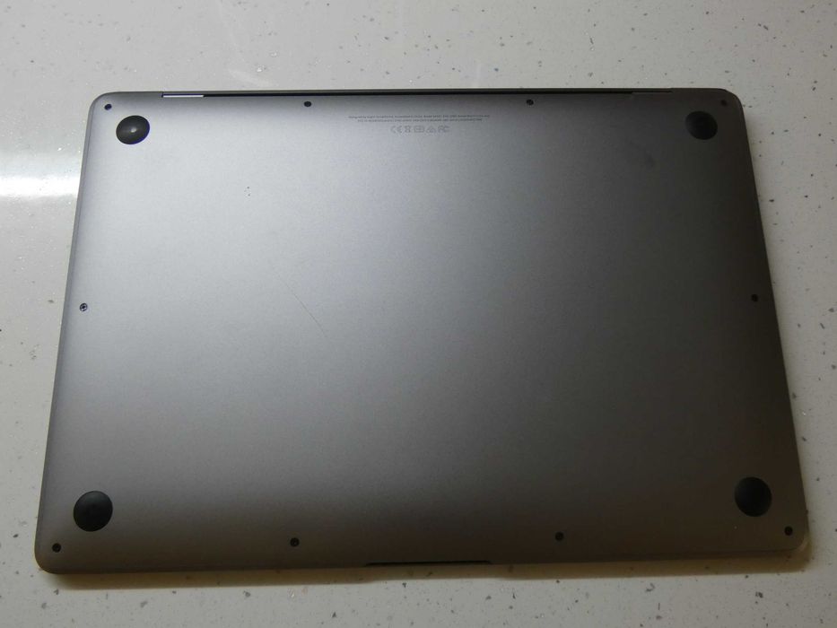 MacBook Air (Retina, 13-inch, 2019) A1932