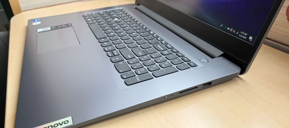 Laptop Lenovo Ideapad 3_17"FHD_i5-1155G7_4GB DDR4_SSD 256GB__ca NOU