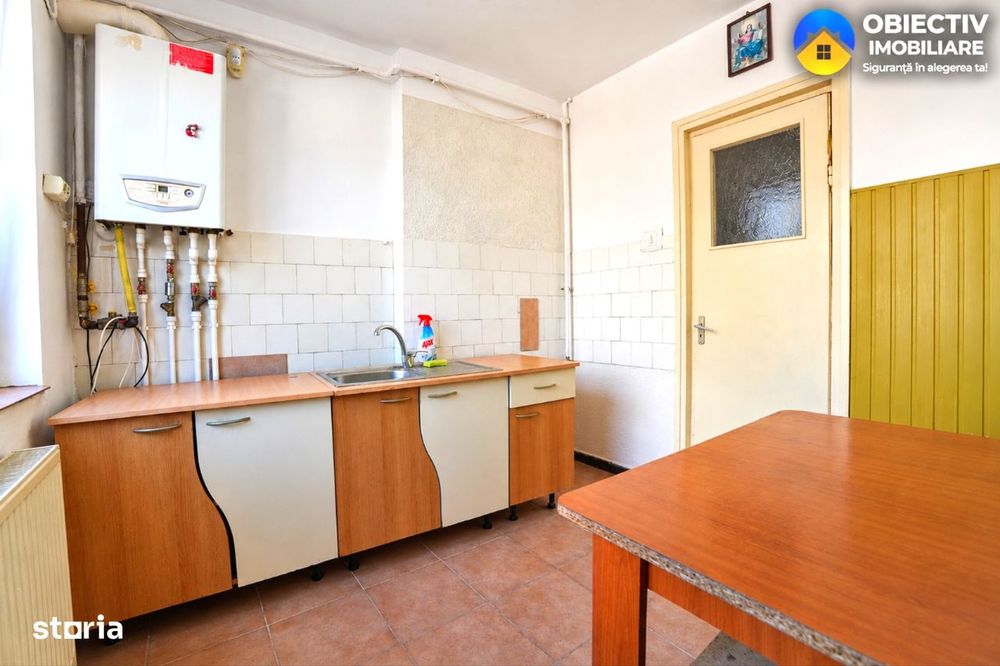 Apartament 2 camere, etaj 3, zona Mihai Eminescu, Piatra Neamt