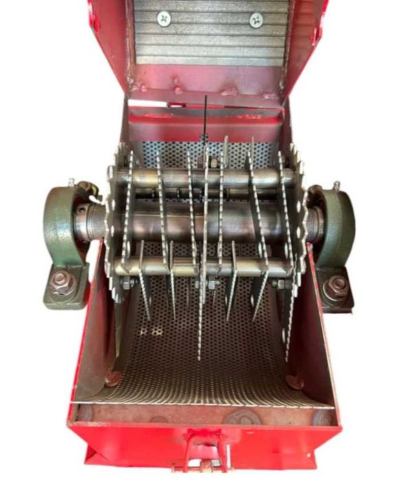Tocator de furaje si cereale 400-30 cu turbina si ciclon, motor inclus