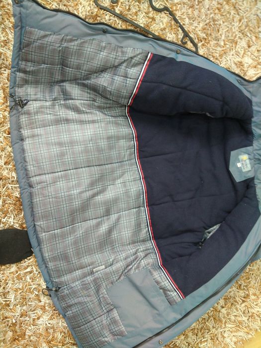 Куртка зимняя с капюшоном