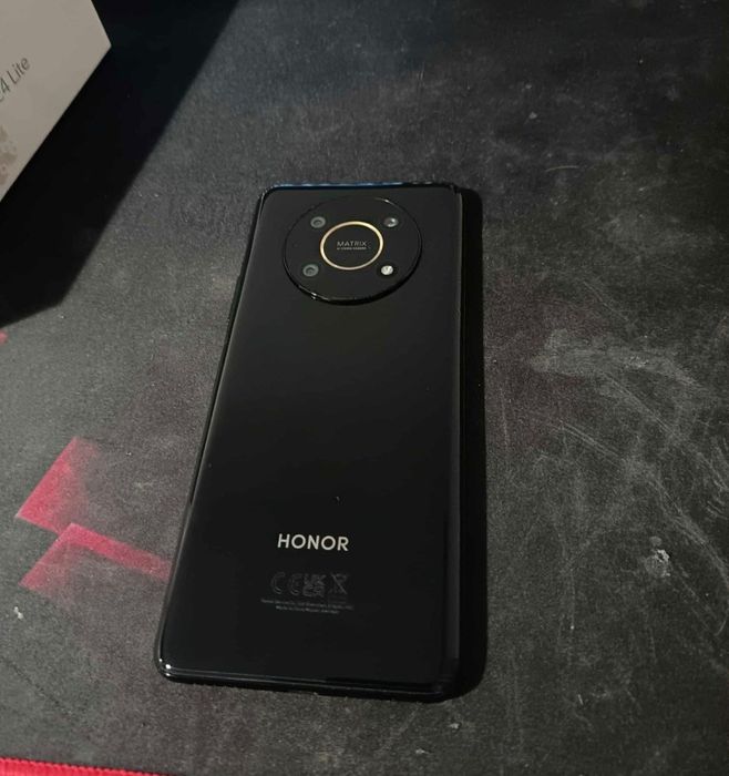 Vând/schimb honor magic 4 lite