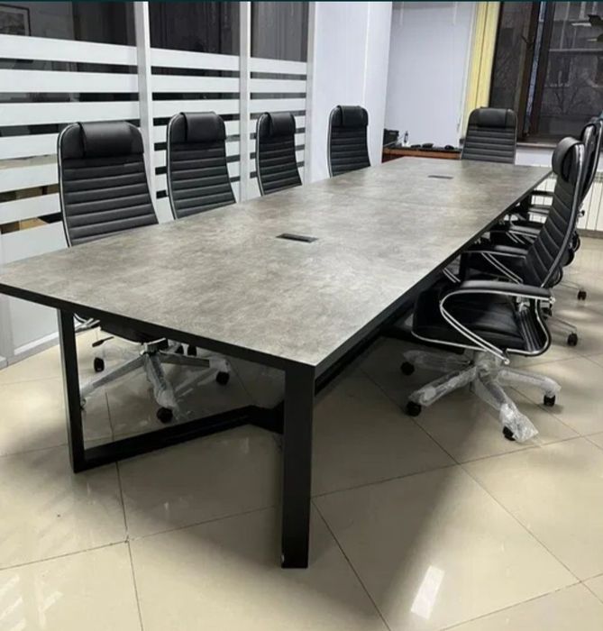 Ofis stol zamonaviy kurinishda