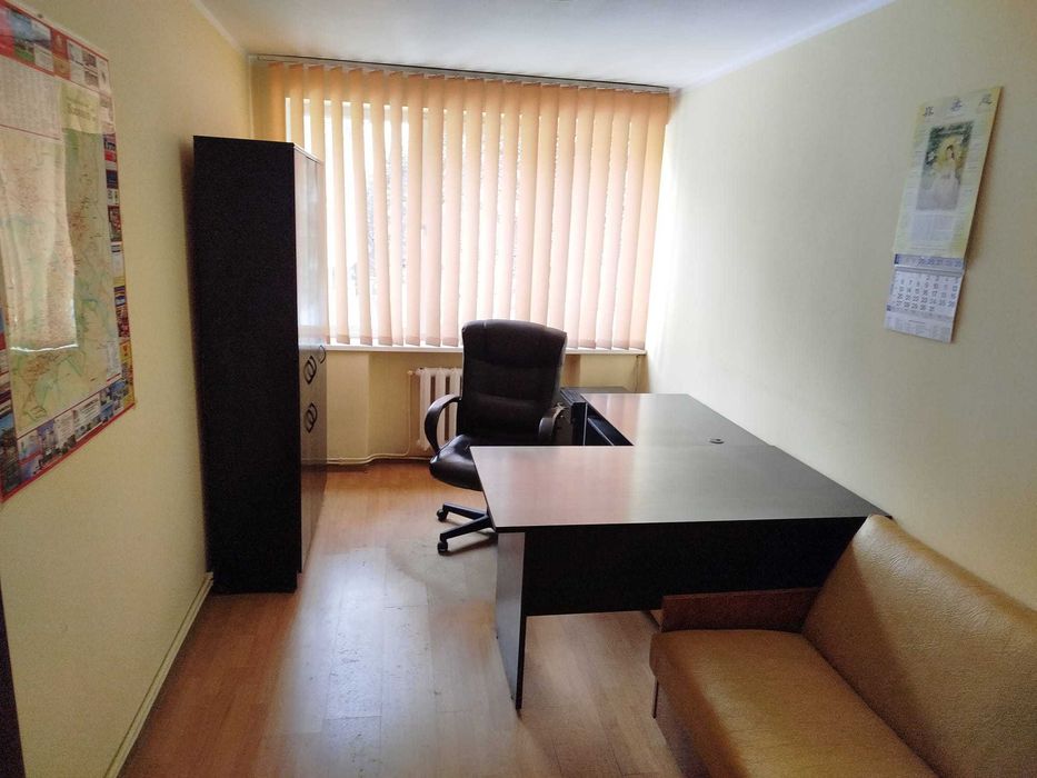 Inchiriez spatiu comercial zona Policlinica Areni