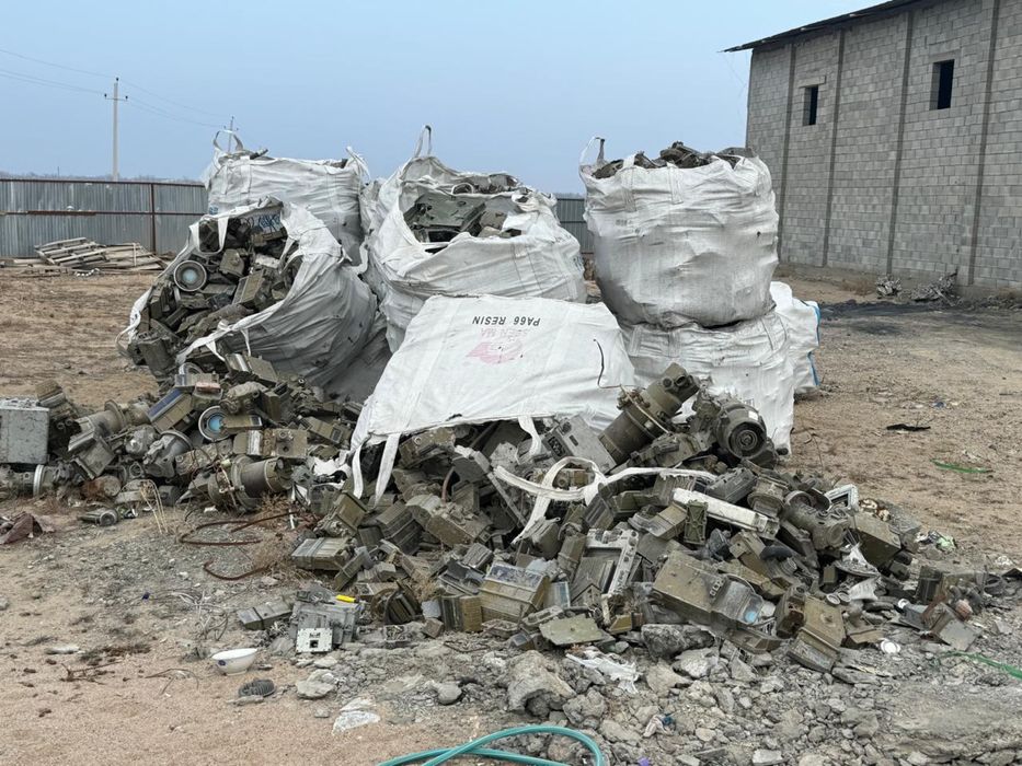 Алюминий сдам срочно