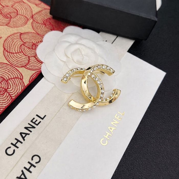 Брошка C*H*A*N*E*L