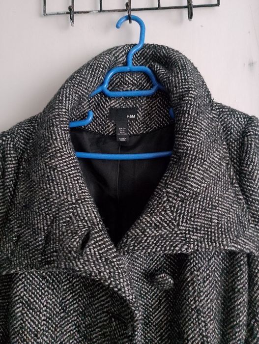 Haina H&M, foarte frumoasă.