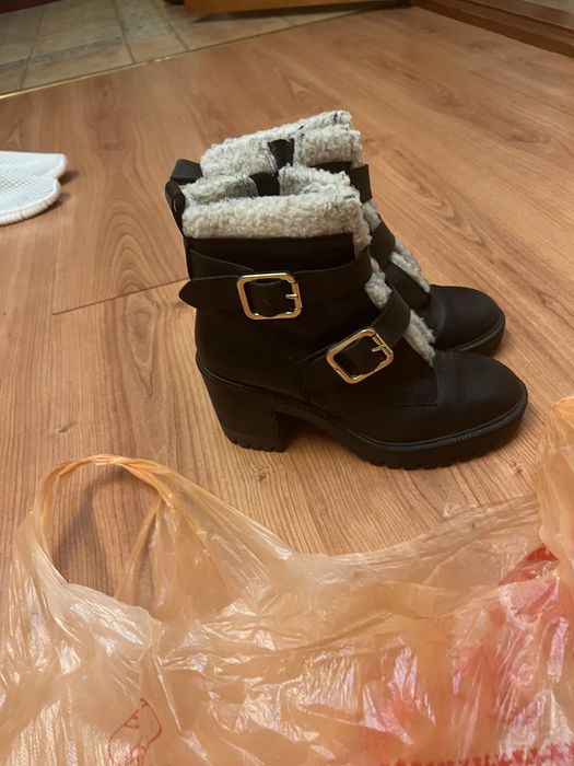 Продам ботинки разные отда. По 6500