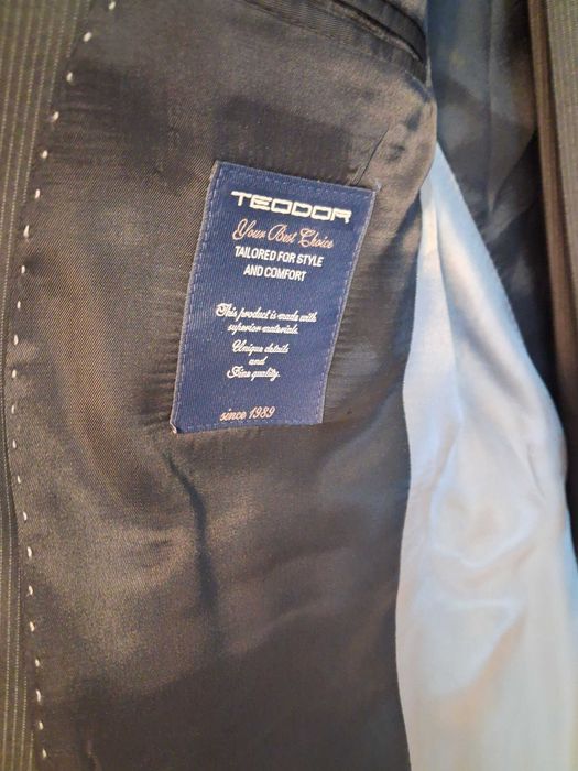 Абитуриентски  костюм