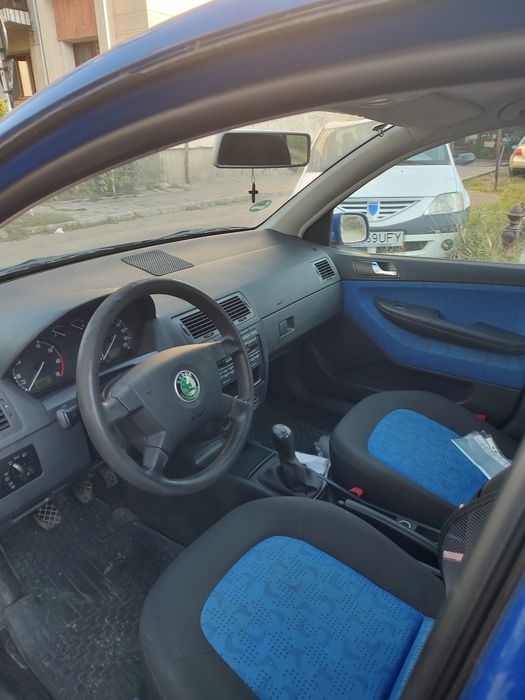 Vând Skoda Fabia 2003.