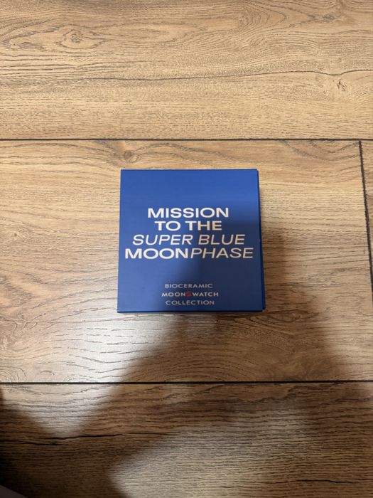 Omega x Swatch snoopy