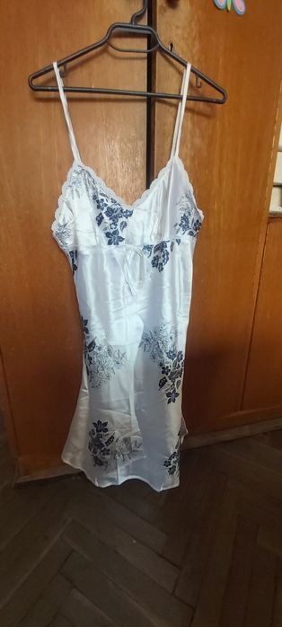 Дамска нощница сатен