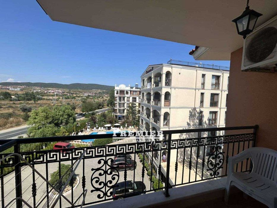 Продава се Двустаен апартамент в к.к. Слънчев бряг - 61 кв.м за 1099 €/кв.м - Снимка #1