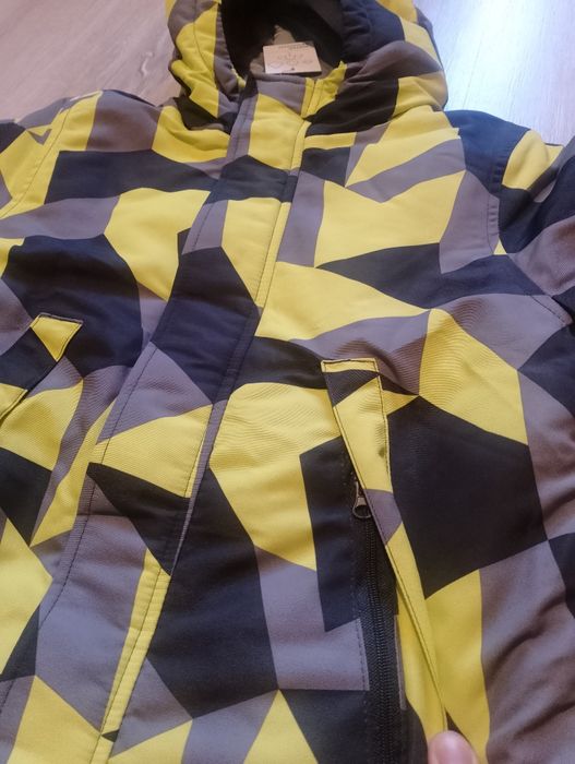 Продавам детско зимно яке