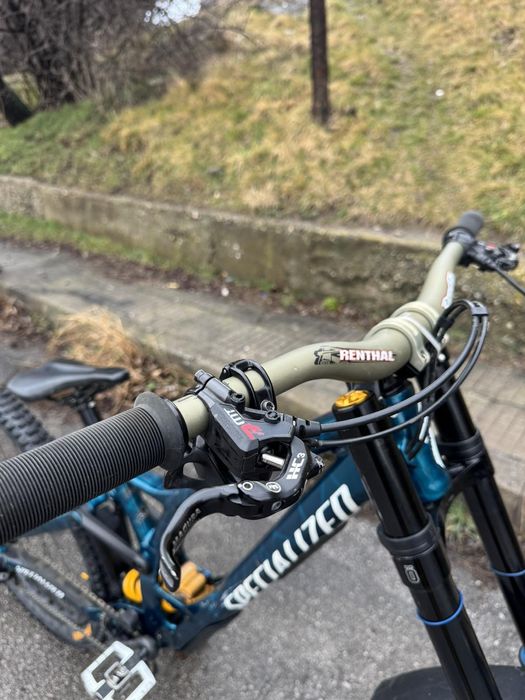 Specialized Demo Race - професионален DH велосипед