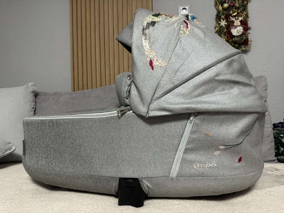 Cybex Priam Lux koi кош за новородено + дъждобран