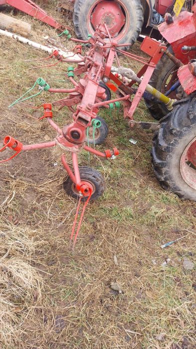 Vind greblă siriput întors