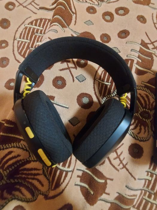 Слушалки Logitech G435