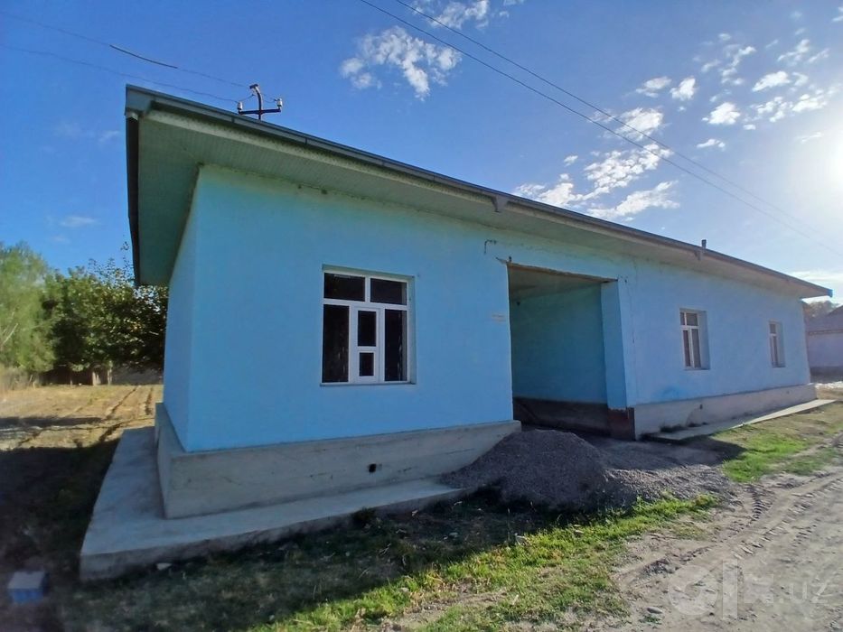 Uy sotiladi srochna