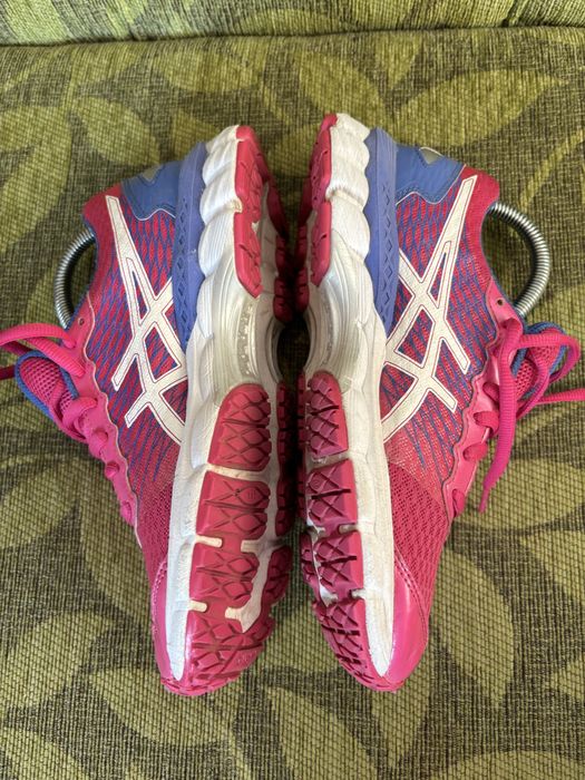 Дамски маратонки ASICS Gel-Nimbus 18