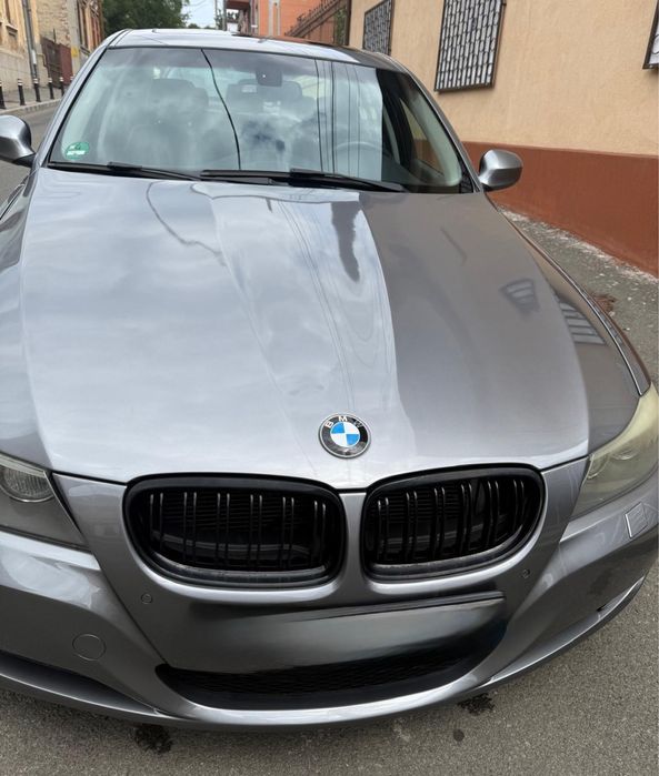 BMW 320d xDrive 4x4 | 2010 | 177 CP AUTOMATĂ