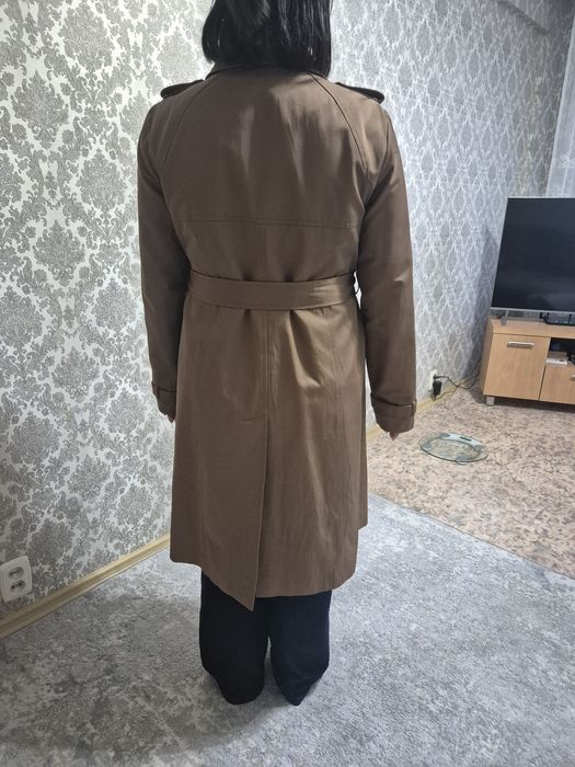 Продам тренч (плащ)