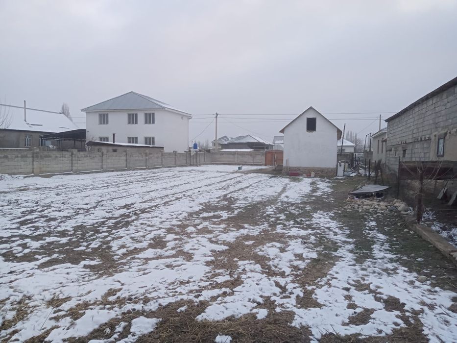 Продам дом с участком 10 соток.