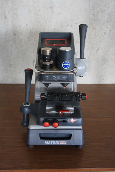 ямкова ключарска машина (секретна и касова )