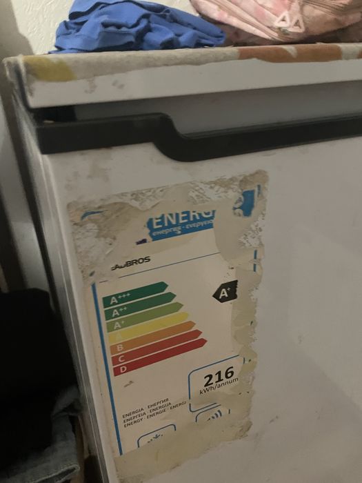 Холодилник 217литр