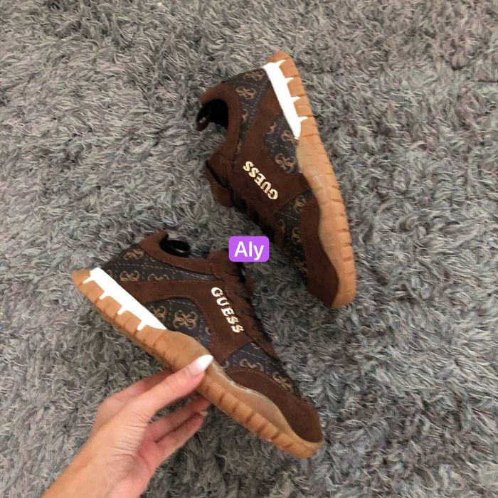 Adidași damă Guess