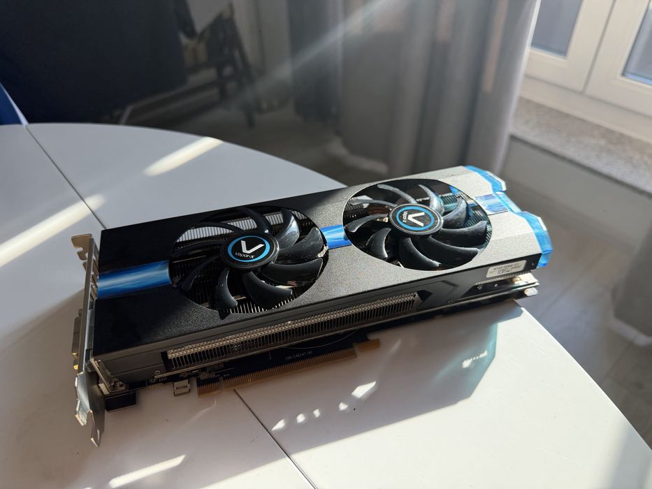 Placa video r7 370 4gb