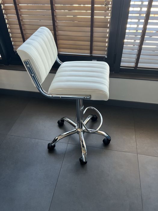 Бар стол на колелца City с 24м гаранция и безплатна доставка до офис