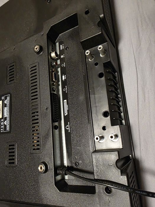 Телевизор Crown 32"