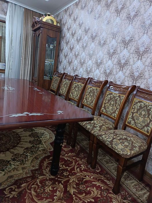 Yengi stol kotta 12ta stuli bor akkuratni ozoda uyda turgan