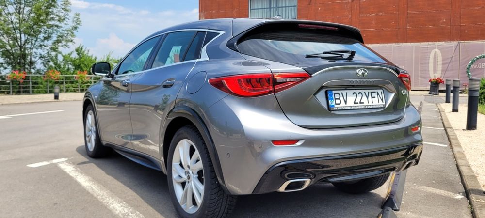 INFINITI Q30 2016 — imagine 3