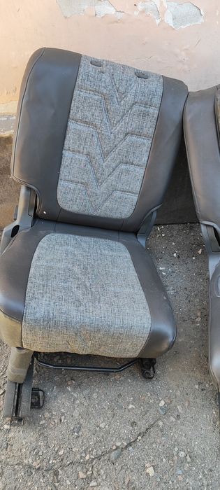 Продам сиденья на Suzuki