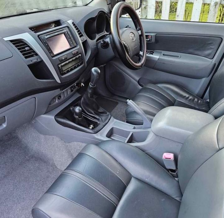 Dezmembrez Toyota Hilux 3.0 invincible manuala 1KD-FTV 2006-2012