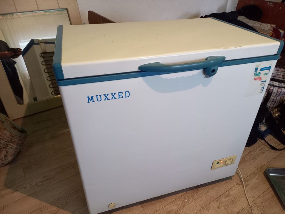 Продам морозильник